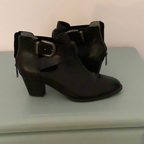 Vionic women’s upright, Rory Ankle Boot Black Size 8.5 - Picture 2 of 10